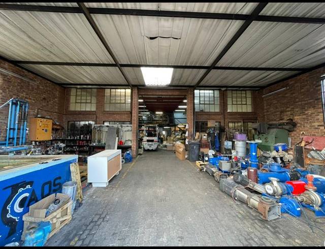 INDUSTRIAL PROPERTY TO RENT IN HENNOPSPARK